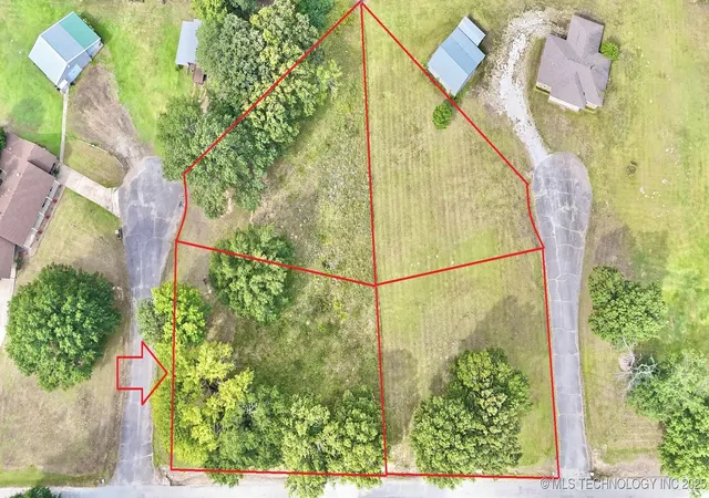 1st image of 14 Nw 3rd Cir, Stigler, OK 74462 | MLS# 2541562