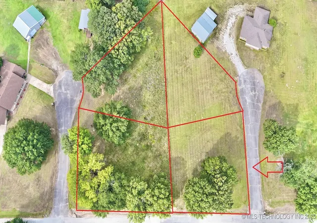 1st image of 15 Nw 3rd Cir, Stigler, OK 74462 | MLS# 2541563