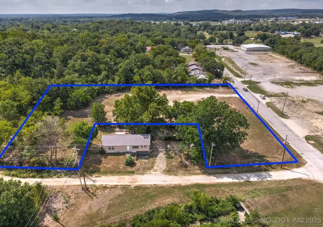2nd image of 215 S Hawthorne St, Sapulpa, OK 74066 | MLS# 2541614