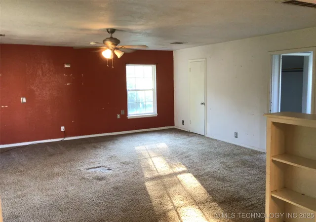 Homes for sale in Pryor, OK | 3 N Ora St, Pryor, OK 74361 | MLS# 2541461