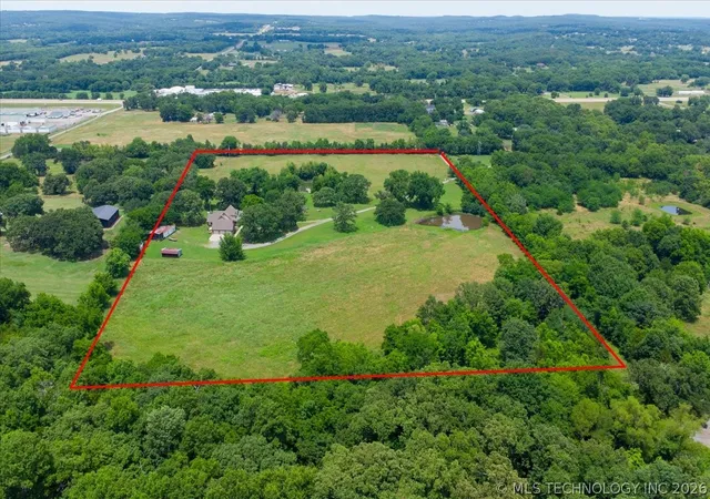 Homes for sale in Fort Gibson, OK | 121 Quanah Rd, Fort Gibson, OK 74434 | MLS# 2537997