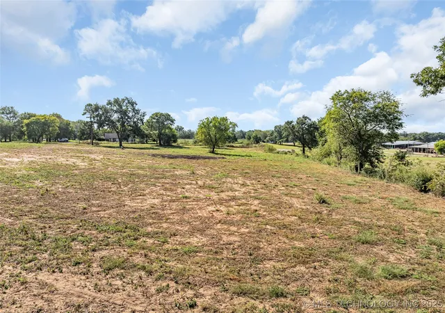 Homes for sale in Davis, OK | 409 W Main St, Davis, OK 73030 | MLS# 2541758