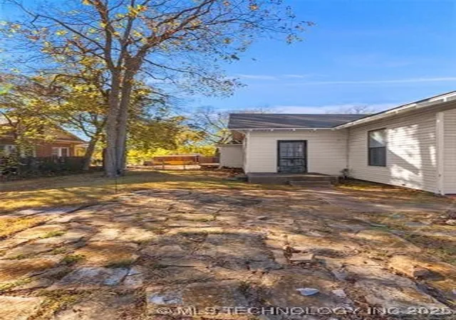 5th image of 921 D St Nw, Ardmore, OK 73401 | MLS# 2542235