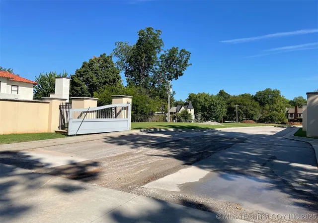 1st image of 1251 E 28th St, Tulsa, OK 74114 | MLS# 2542236