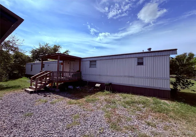 Photo 2 of Manufactured home for sale at 907 Harris, Muskogee, OK 74403 | MLS# 2542385 | Listing updated on 2026-08-27