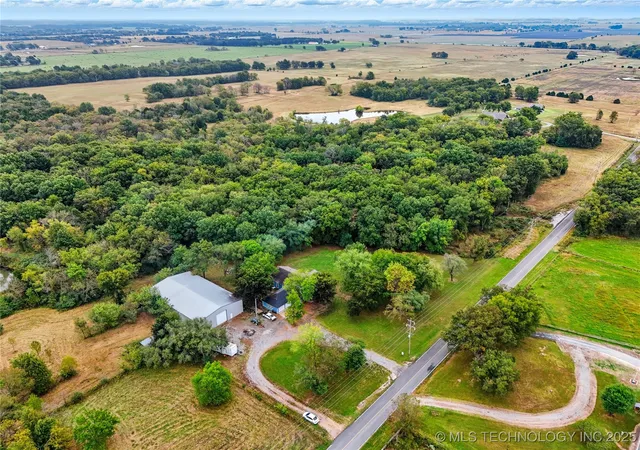 Photo 3 of Single family home for sale at 175 S 428 Road, Pryor, OK 74361 | MLS# 2542542 | Listing updated on 2026-07-31