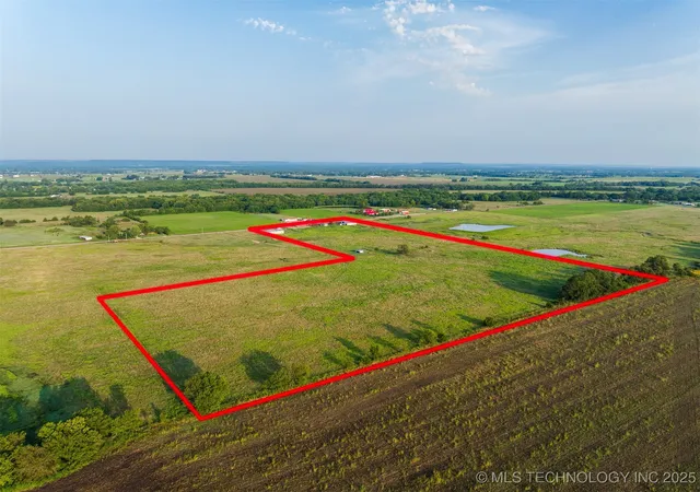 Homes for sale in Dewey, OK | 8 N 3990 Rd, Dewey, OK 74029 | MLS# 2540792