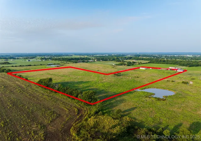 Homes for sale in Dewey, OK | 8 N 3990 Rd, Dewey, OK 74029 | MLS# 2540792