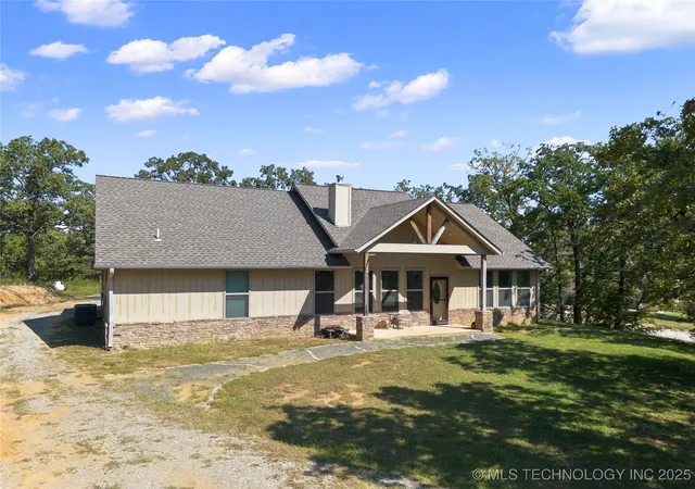 Homes for sale in Sulphur, OK | 2516 Elm Rd, Sulphur, OK 73086 | MLS# 2542552