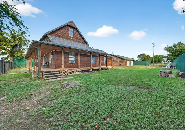 Homes for sale in Bokchito, OK | 209 Roberts St, Bokchito, OK 74726 | MLS# 2542803
