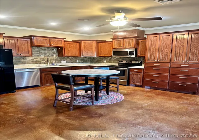 Photo 3 of Single family home for sale at 415664 E 1093 Rd E, Checotah, OK 74426 | MLS# 2543126 | Listing updated on 2026-08-20