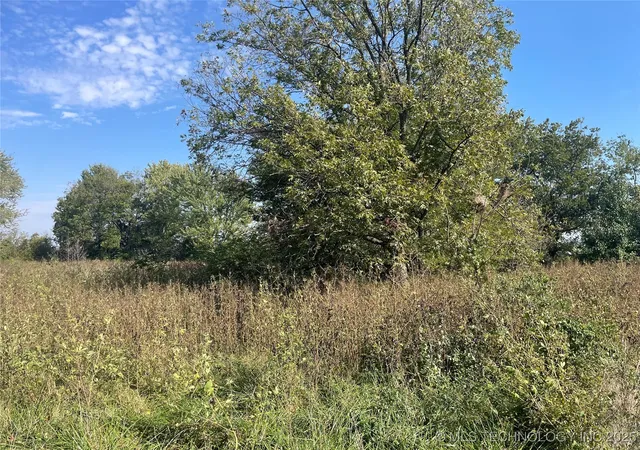Photo 3 of Sale Pending at Elmwood, Adair, OK 74330 | MLS# 2542780 | Listing updated on 2026-08-20
