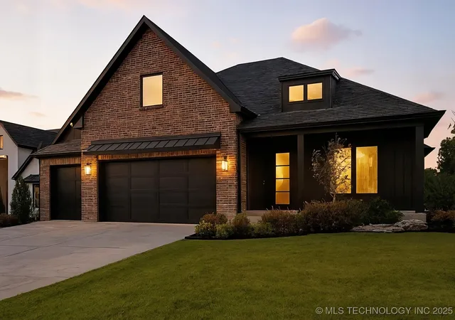 2nd image of 11212 S Fir Ave W, Jenks, OK 74037 | MLS# 2543548
