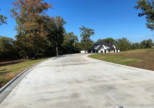 5th image of 715 Ridgeview Dr, Tahlequah, OK 74464 | MLS# 2543704