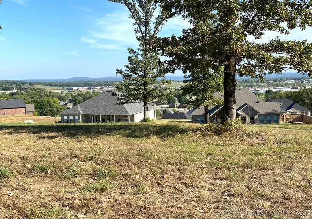 5th image of 825 Ridgeview Dr, Tahlequah, OK 74464 | MLS# 2543707