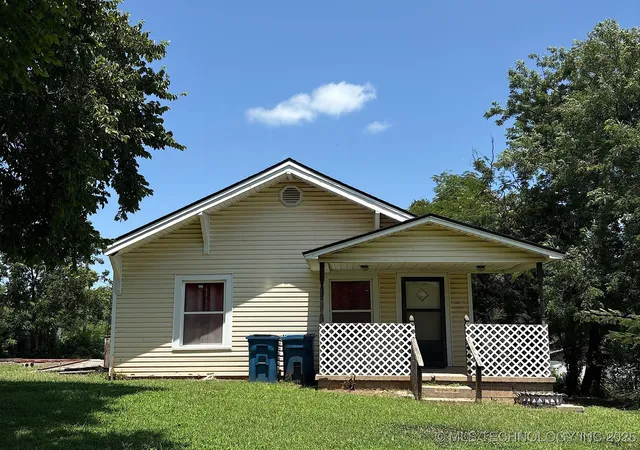 Homes for sale in Yale, OK | 316 W Beaumont Ave, Yale, OK 74085 | MLS# 2512441