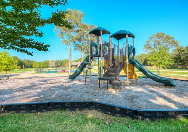 Photo 4 of Land for sale at 230 Patriot Pointe, Eufaula, OK 74432 | MLS# 2543821 | Listing updated on 2026-06-26