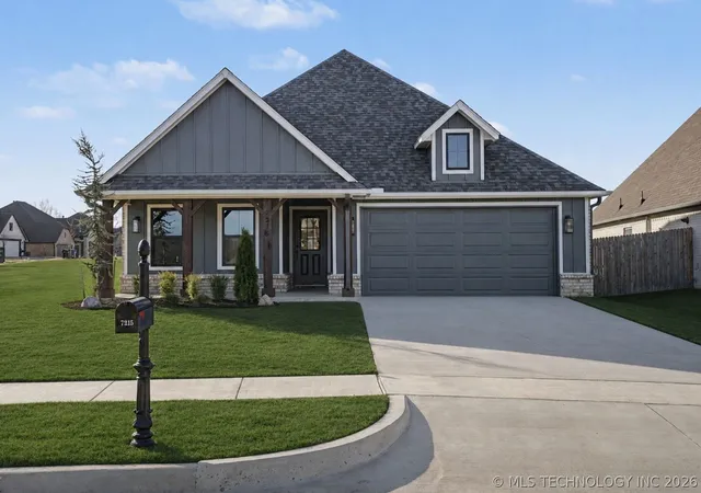 1st image of 7215 E Queens St, Broken Arrow, OK 74014 | MLS# 2543597