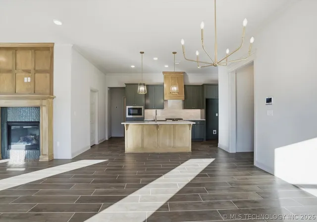 4th image of 7215 E Queens St, Broken Arrow, OK 74014 | MLS# 2543597
