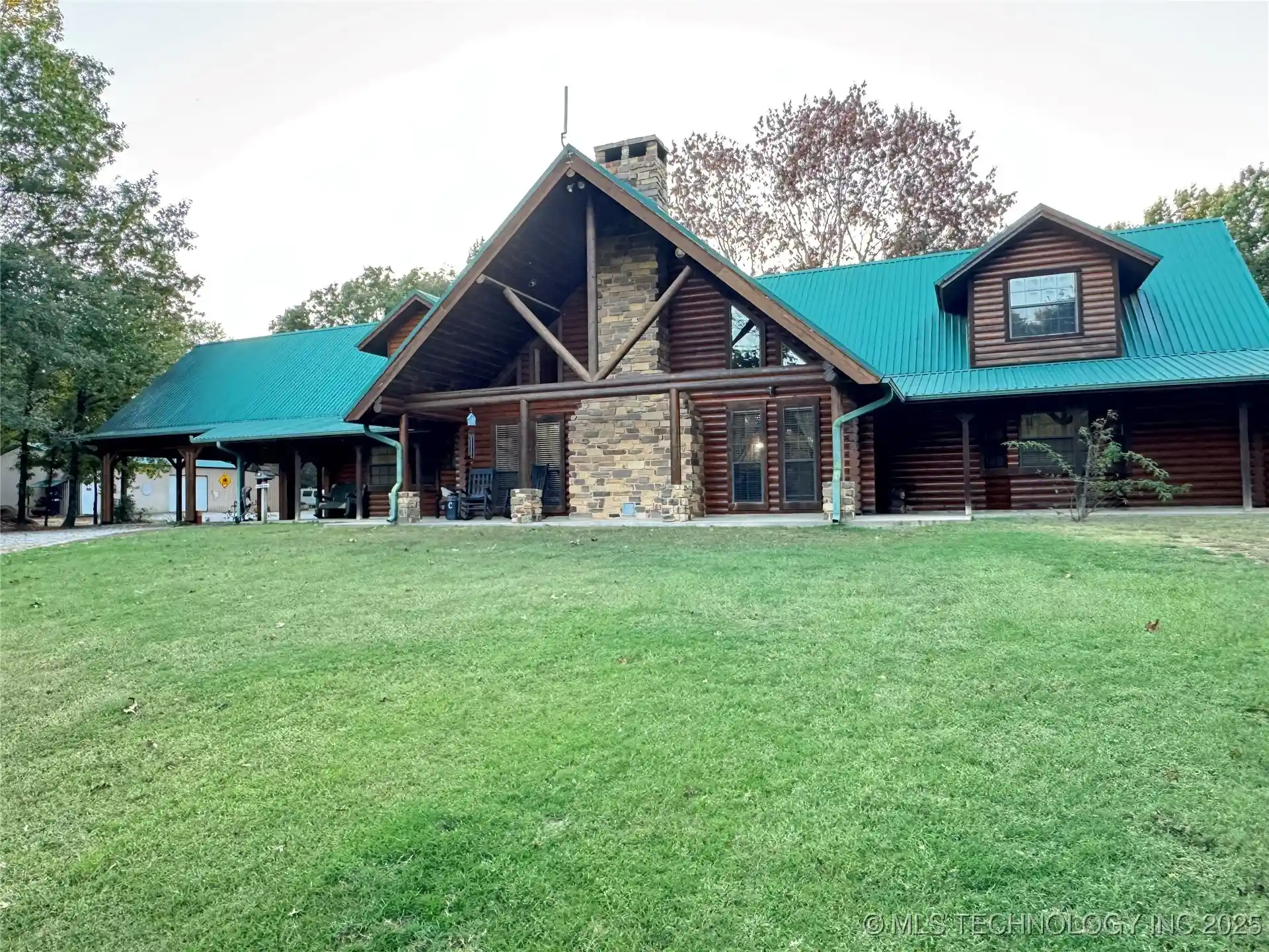 Photo 1 of Single family home for sale at 10698 S Childrens Ln, Caddo, OK 74729 | MLS# 2543917 | Listing updated on 2026-10-13