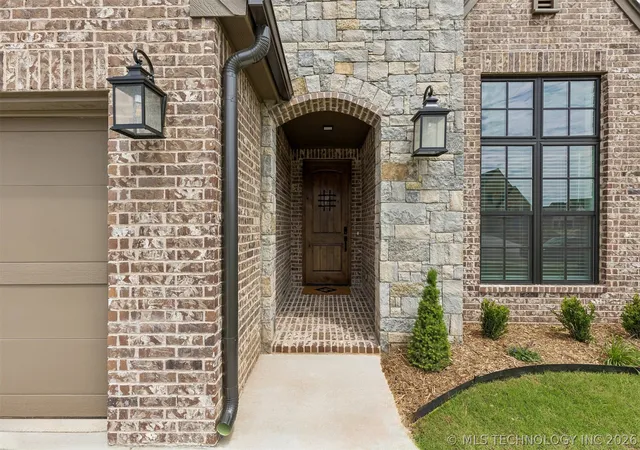Photo 3 of Sale Pending at 2841 E 144th Place S, Bixby, OK 74008 | MLS# 2544347 | Listing updated on 2026-09-23