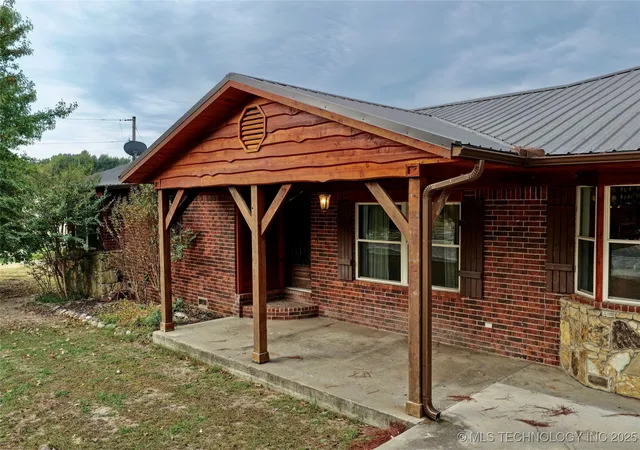 Homes for sale in Stigler, OK | 10388 N Perry Rd, Stigler, OK 74462 | MLS# 2543935