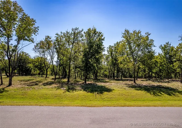 1st image of 5865 N Eagle Rd, Owasso, OK 74055 | MLS# 2544615