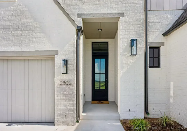 3rd image of 2802 W Van Buren Ct, Broken Arrow, OK 74011 | MLS# 2544652