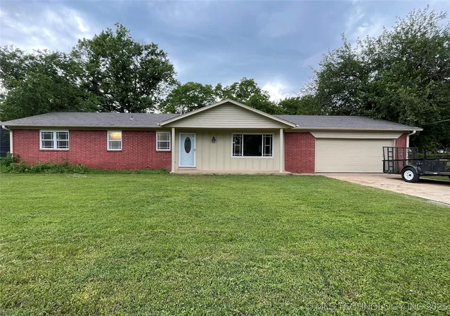 Homes for sale in Jenks, OK | 422 N Forest St, Jenks, OK 74037 | MLS# 2544710