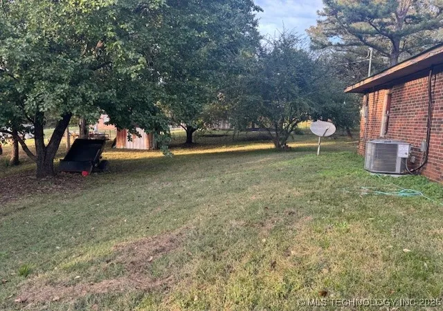 Photo 3 of Single family home for sale at 503 S Bonham, Vian, OK 74962 | MLS# 2544754 | Listing updated on 2026-05-18