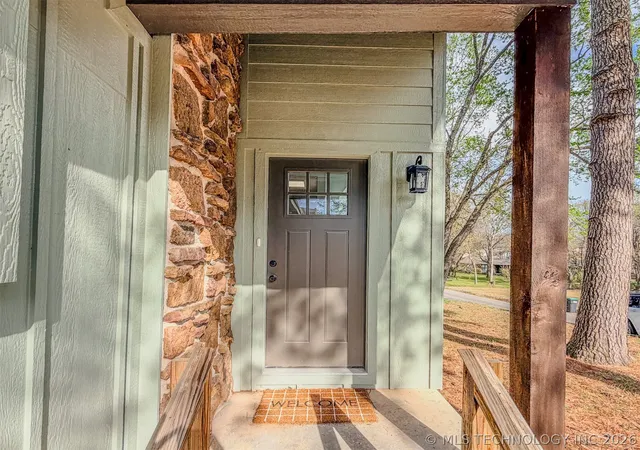 Photo 4 of Single family home for sale at 305 Wheeler St, Tahlequah, OK 74464 | MLS# 2544500 | Listing updated on 2026-09-22