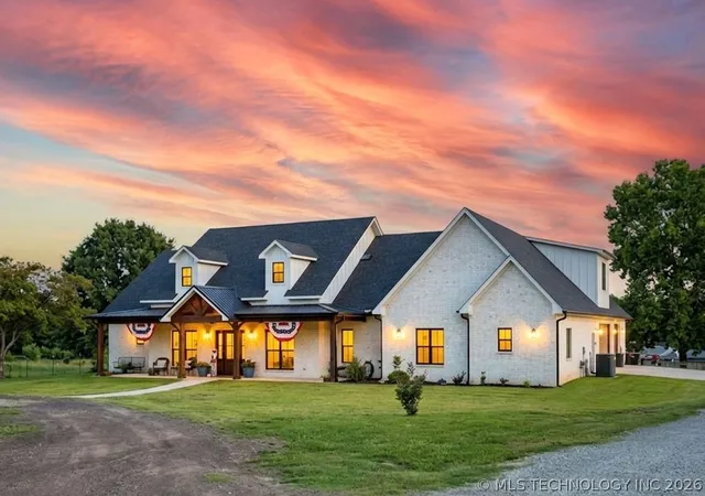 1st image of 1609 E Hollow Oak Rd, Stigler, OK 74462 | MLS# 2545040