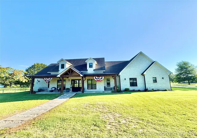 Photo 3 of Single family home for sale at 1609 E Holw Oak Rd, Stigler, OK 74462 | MLS# 2545040 | Listing updated on 2026-08-24