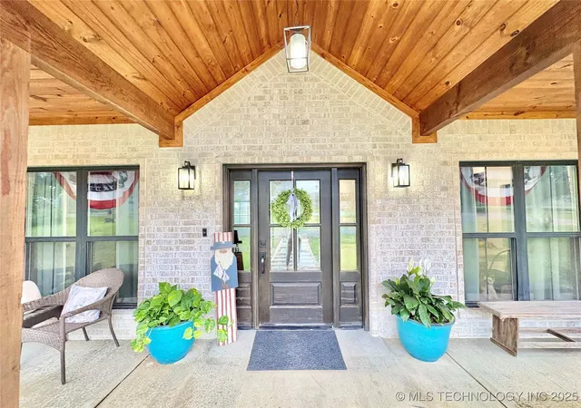 Photo 4 of Single family home for sale at 1609 E Holw Oak Rd, Stigler, OK 74462 | MLS# 2545040 | Listing updated on 2026-08-24