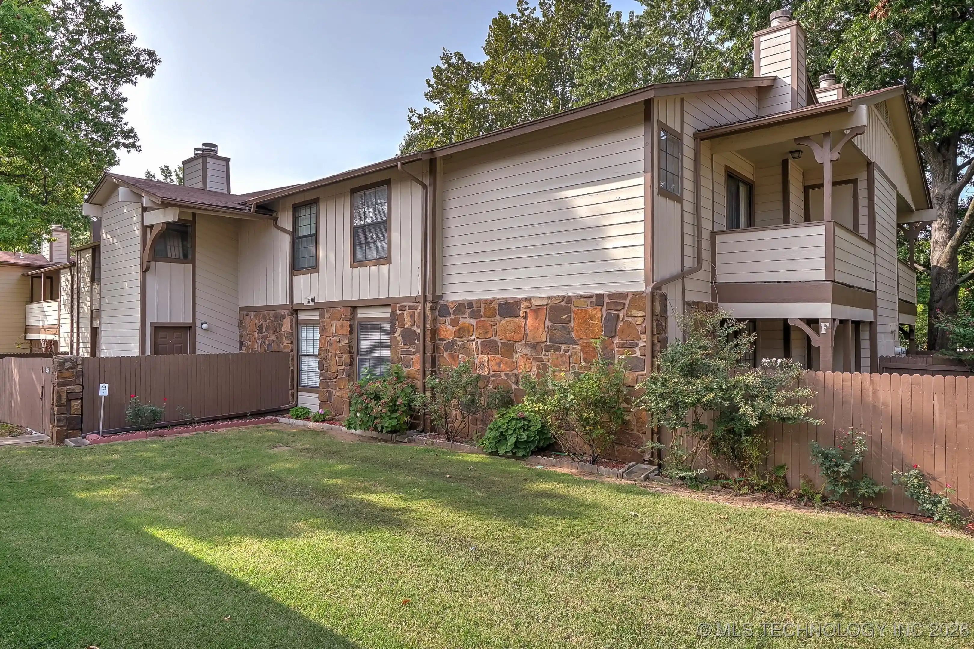 Listing Photo 2 - Condo for sale in 6366 S 80th Eastavenue located at 6366 S 80th Eastavenue, Tulsa, OK 74133 - Unit 6366 S 80Th Eastavenue