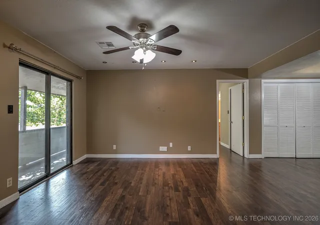 Listing Photo 5 - Condo for sale in building located at 6366 S 80th Eastavenue, Tulsa, OK 74133 - Unit #E