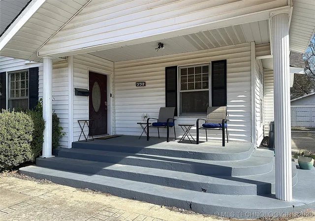 Photo 3 of Single family home for sale at 332 I St Sw, Ardmore, OK 73401 | MLS# 2545351 | Listing updated on 2026-08-20