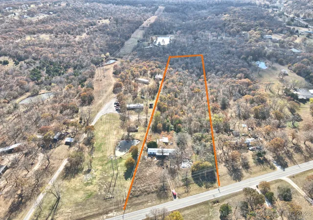 Photo 2 of Sale Pending at 21402 W Coyote Trl, Sand Springs, OK 74063 | MLS# 2545611 | Listing updated on 2026-08-20