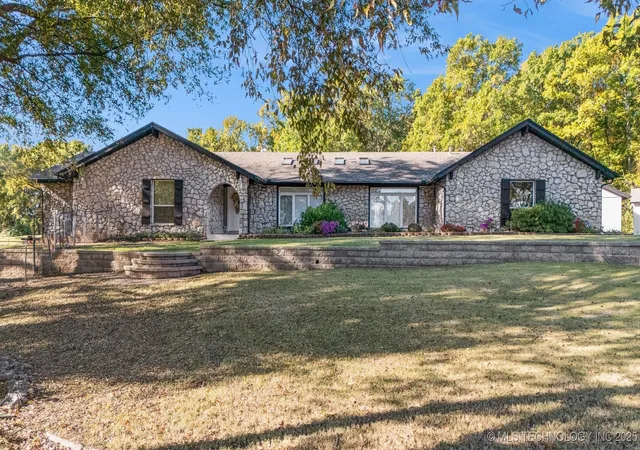 Photo 1 of Single family home for sale at 21780 E 66th Circle S, Broken Arrow, OK 74014 | MLS# 2545942 | Listing updated on 2026-08-24