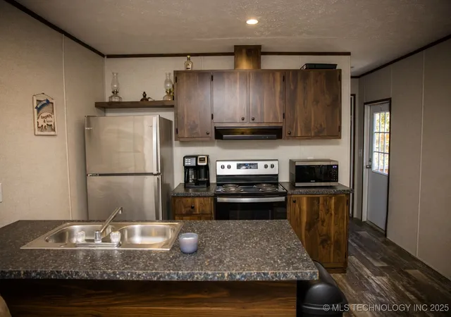 Photo 3 of Manufactured home for sale at 9901 S 4683 Road, Sallisaw, OK 74955 | MLS# 2546001 | Listing updated on 2026-08-20