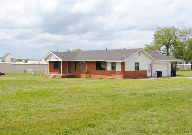 1st image of 1928 Arlington, Ada, OK 74820 | MLS# 2546040