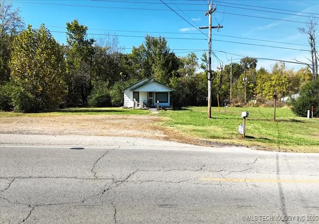 Homes for sale in Sallisaw, OK | 3009 N Wheeler Ave, Sallisaw, OK 74955 | MLS# 2546087