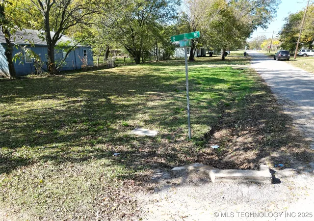 Photo 1 of Land for sale at 723 B St Ne, Ardmore, OK 73401 | MLS# 2546252 | Listing updated on 2026-08-24