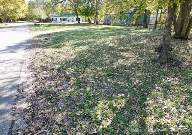Photo 4 of Land for sale at 723 B St NE, Ardmore, OK 73401 | MLS# 2546252 | Listing updated on 2026-08-24