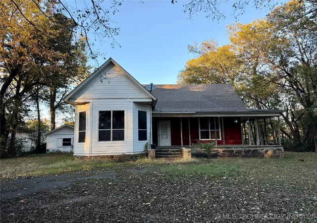 Homes for sale in Wagoner, OK | 921 E Church St, Wagoner, OK 74467 | MLS# 2546268