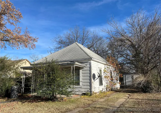 Photo 1 of Single family home for sale at 826 N H St, Muskogee, OK 74403 | MLS# 2546311 | Listing updated on 2026-08-27