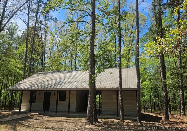 Photo 2 of Single family home for sale at 674 Pine Meadow Ln, Broken Bow, OK 74728 | MLS# 2546346 | Listing updated on 2026-08-20