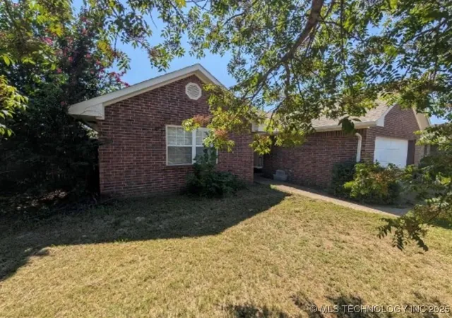 Photo 3 of Sale Pending at 13861 County Road 1567, Ada, OK 74820 | MLS# 2546404 | Listing updated on 2026-08-20