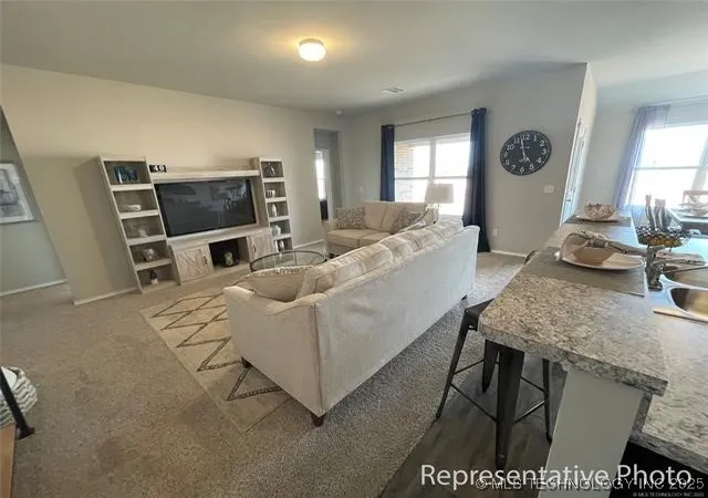 Photo 2 of Sale Pending at 7304 S Maple Ave, Broken Arrow, OK 74011 | MLS# 2546492 | Listing updated on 2026-08-24