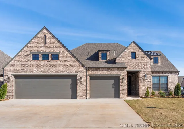 1st image of 2708 W Van Buren Ct, Broken Arrow, OK 74011 | MLS# 2546569